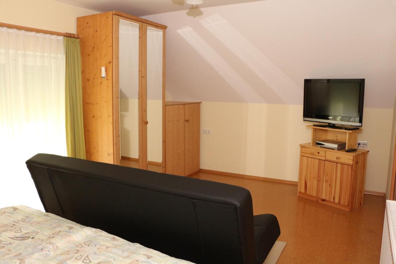 Ferienwohnung Moni Geiseldorf Exterior foto